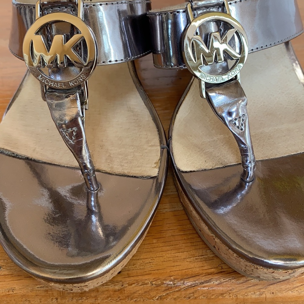 Michael Michael Kors logo thong wedge cork sandals - Picture 9 of 10
